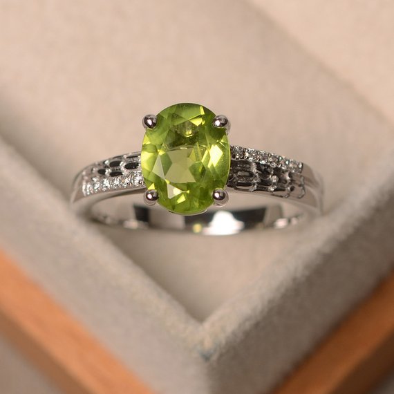 Peridot Ring, Engagement Ring, Natural Peridot, Oval Cut Peridot Ring, Green Gemstone Ring