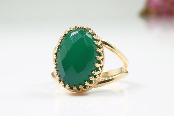 Green Onyx Ring · Oval Ring · Gold Ring · Customize Rings · Gemstone Ring · Vintage Ring · Birthday Gift · Mom Gift · Emerald Ring