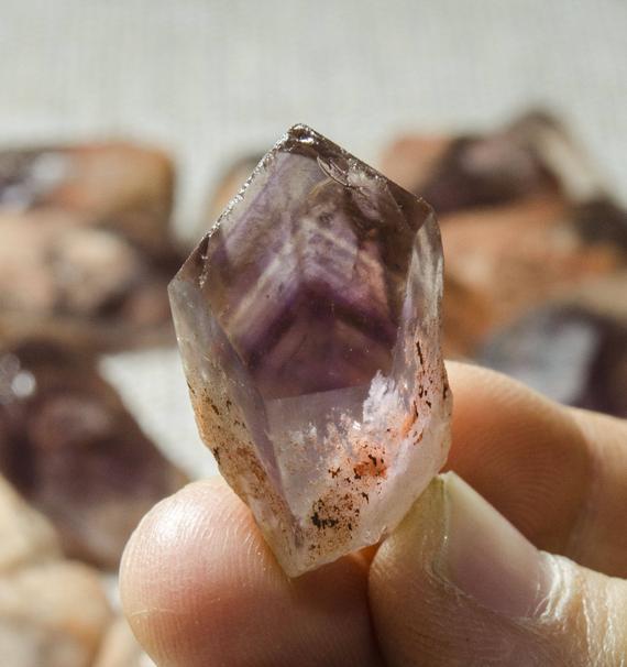 Wholesale Phantom Crystal Cluster Included Pyramid/phantom Quartz/phantom Point/purple Phantom/amethyst Point-15~40mm/phantom Amethyst Beads