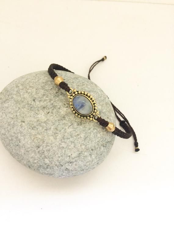 Moonstone Bracelet, Macrame And Brass Bracelet, Moonstone Ethnic Bracelet, Adjustable Bracelet, Boho Style, Shiny Stone, Macrame Jewelry