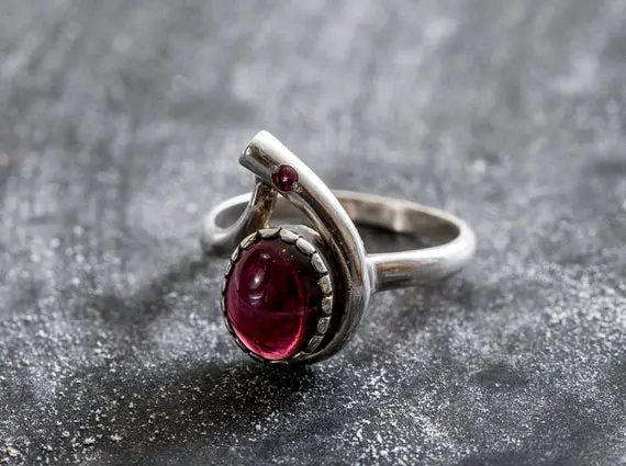Large Garnet Ring, Natural Garnet Ring, January Birthstone, Red Garnet Ring, Vintage Rings, Vintage Red Ring, Vintage Silver Ring, Garnet