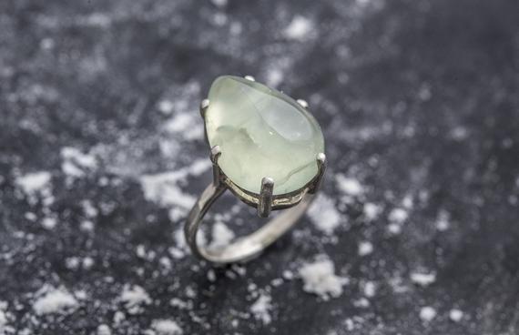 Prehnite Ring, Natural Prehnite, May Birthstone Ring, Teardrop Ring, Teardrop Prehnite, Healing Stones, Vintage Rings, Solid Silver Ring