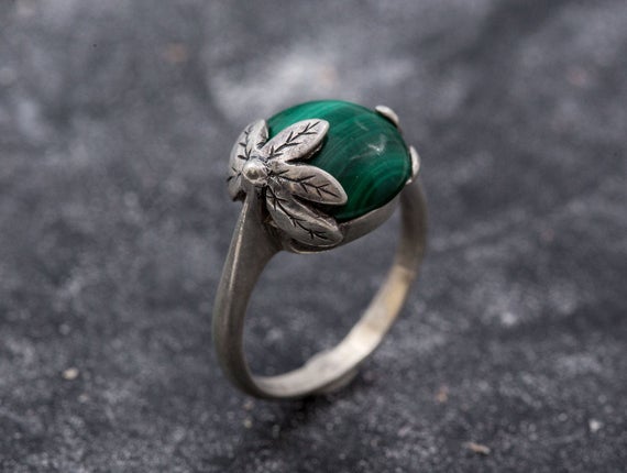 Green Flower Ring, Malachite Ring, Natural Malachite, Vintage Rings, Green Malachite, Round Ring, Leaf Ring, Silver Ring, Malachite, Green