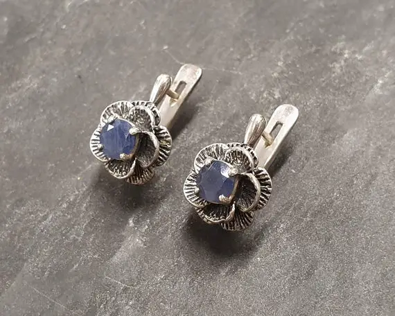 Sapphire Earrings, Natural Sapphire, September Birthstone, Flower Earrings, Vintage Floral Earrings, Blue Earrings, Solid Silver Earrings