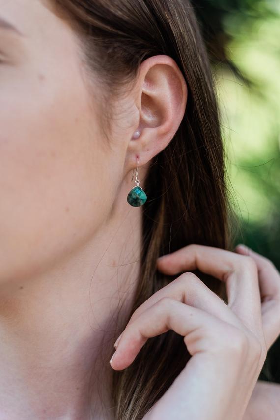 Green Emerald Faceted Gemstone Dangle Drop Earrings In Gold, Silver, Bronze, Or Rose Gold - Elegant Crystal May Birthstone Earrings