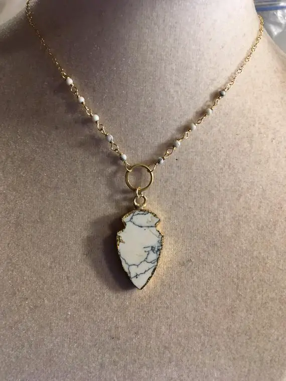 White Necklace - Howlite Gemstone Jewellery - Gold Jewelry - Arrow Pendant - Fashion - Beaded - Chain