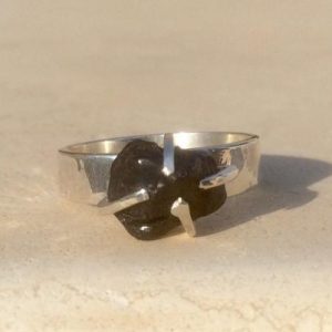Shop Onyx Rings! Onyx Silver Claw Ring, Raw Gemstone Silver Jewellery, Chunky Ring, Gift for Her | Natural genuine Onyx rings, simple unique handcrafted gemstone rings. #rings #jewelry #shopping #gift #handmade #fashion #style #affiliate #ad