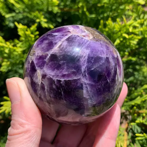 65mm Chevron Amethyst Crystal Sphere - Banded Amethyst Crystal Ball - Natural Stone - Healing Crystal - Meditation Stone - From India - 380g