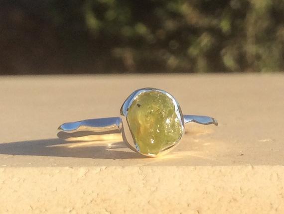 August Birthstone Silver Ring, Raw Peridot Silver Jewellery, Natural Gemstone Ring