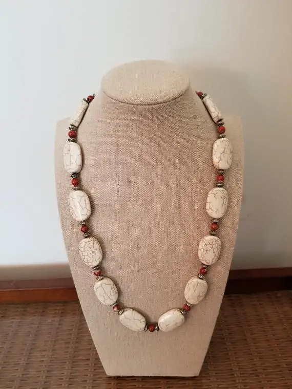 Vintage White Marble Magnesite Necklace