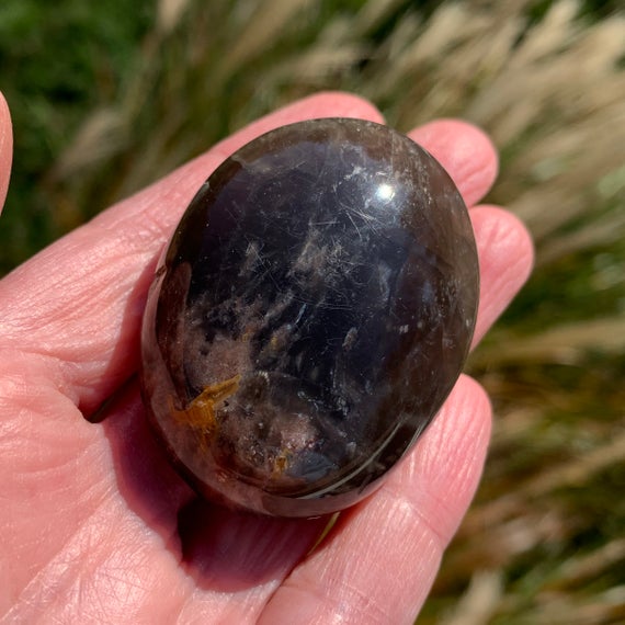 Black Moonstone Palm Stone 2.1"- Black Moonstone Galet- Natural Crystal- Worry Stone- Healing Crystal- Meditation Stone- From Madagascar 75g