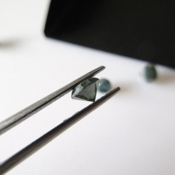 6mm Blue Brilliant Cut Round Faceted Diamond, Faceted Loose Natural Diamond Spike, Blue Solitaire Diamond, Dds373