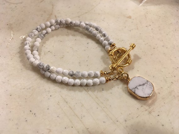 White And Gray Bracelet - White Howlite Jewelry - Gemstone Jewellery - Gold - Beaded - Double Strand - Charm