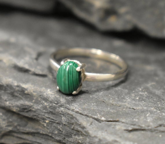 Malachite Ring, Natural Malachite, Green Solitaire Ring, Dainty Silver Ring, African Gem Ring, Vintagering, Small Ring, Solid Silver Ring