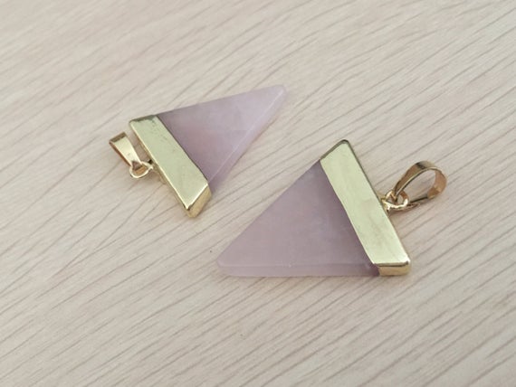 Rose Quartz Triangle Pendant Pink Quartz Crystal Pendant Triangle Gemstone Pendant Charms Gold Plated Stone Necklace Making Supplies 1 Pc