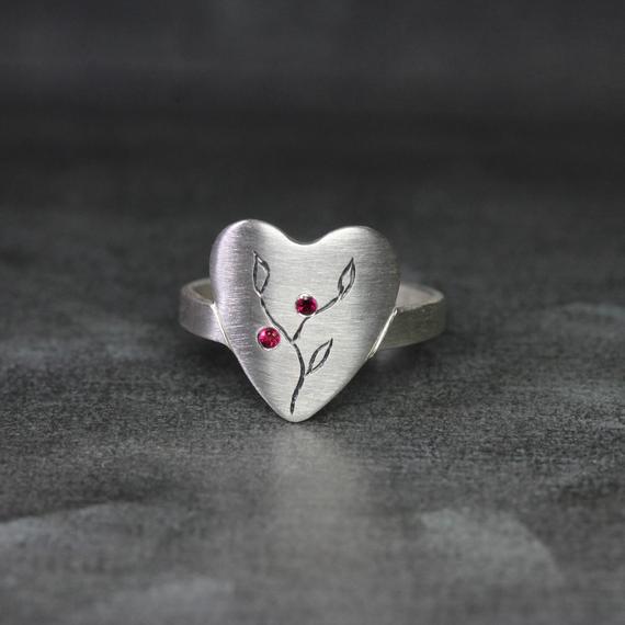 Unique Heart Signet Ring Silver Pink Red Ruby Romantic Valentine's Day Branch Leaf Engraving Comfortable Modern Gift Idea Her - Love Growth