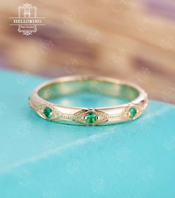 Vintage Emerald Wedding Band 3mm Gold Band Unique Bridal Art Deco Stacking Antique Birthstone Alternative Promise Anniversary Ring