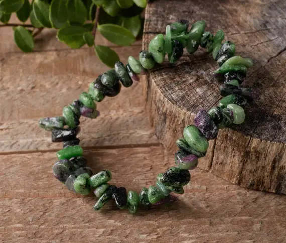 Ruby Zoisite Crystal Bracelet - Chip Beads - Beaded Bracelet, Handmade Jewelry, Healing Crystal Bracelet, E0644