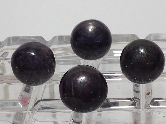 Natural Sapphire Sphere Mineral Sample, Black & Purple 20.7mm, 18 Grams, 90 Carats From India, Medium Size Black Star Sapphire Sphere.