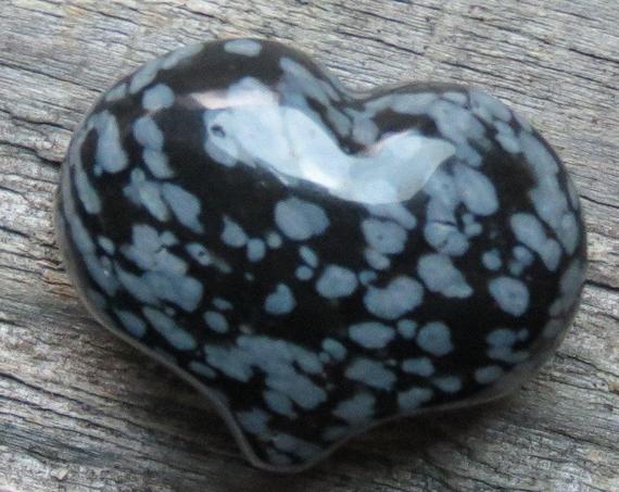 Snowflake Obsidian Puffy Heart Pocket, Worry Healing Stone!