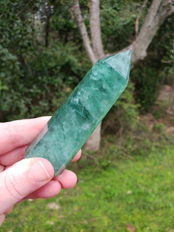 Green Fluorite Crystal Point - Tower - Reiki Charged - Powerful Protective & Cleansing Energy - Mental Focus - Great For Students #25