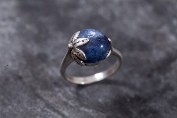 Leaf Ring, Kyanite Ring, Natural Kyanite, Flower Ring, Blue Flower Ring, Blue Ring, Healing Stone, Sterling Silver Ring, Kyanite