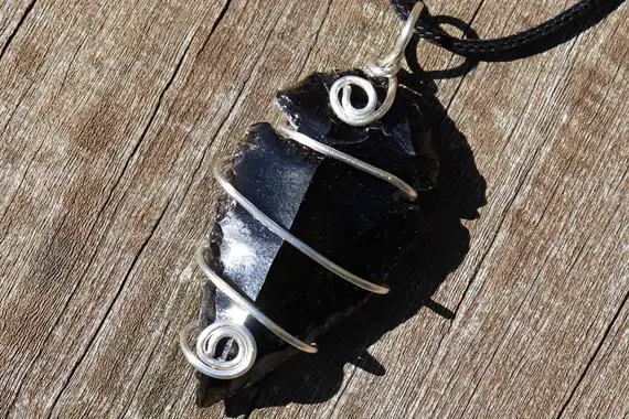 Black Obsidian Arrowhead Healing Stone Necklace With Positive Healing Energy!