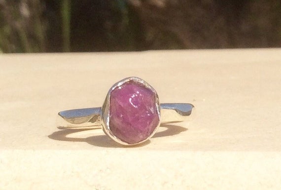 Raw Stone Ring, Pink Sapphire Silver Ring, Raw Pink Stone Ring, Rough Gemstone Ring, Bridesmaid Jewellery