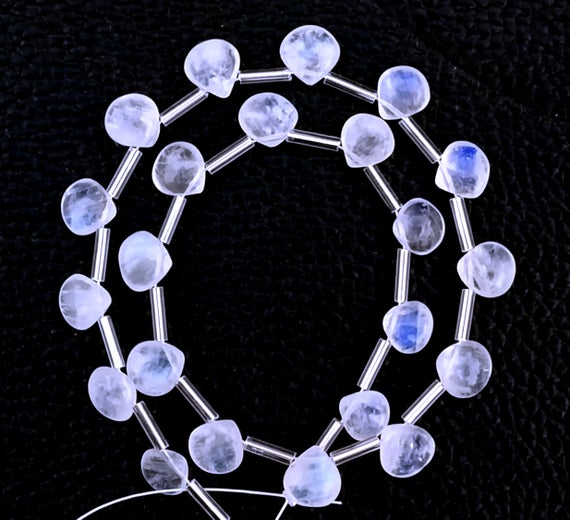 Aaa Quality 1 Strand Natural Rainbow Moonstone,heart Shape Beads,smooth Moonstone,size 7-8 Mm ,blue Fire Moonstone 23 Pieces,wholesale Rate