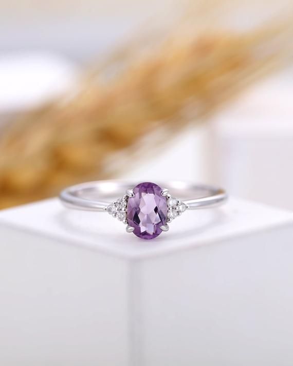 Vintage Amethyst Engagement Ring White Gold Cluster Diamond Ring Prong Set Oval Amethyst Wedding Ring Anniversary Bridal Ring Promise Ring