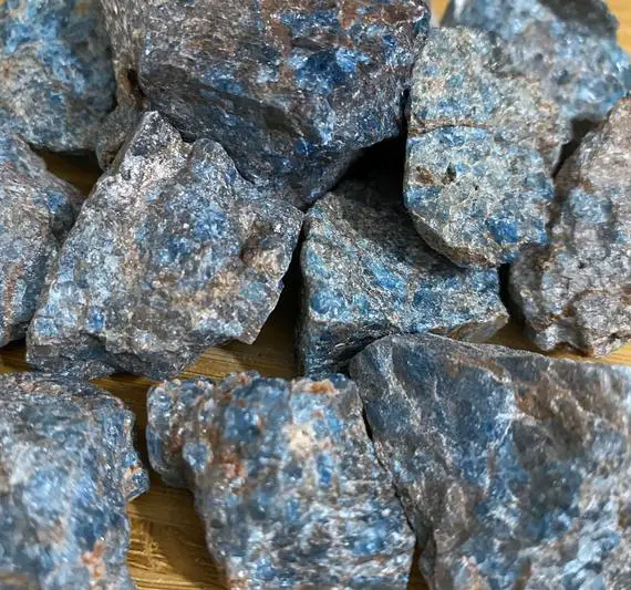 1.5 Oz Apatite, Blue Apatite Stone, Apatite, Rough Apatite, Raw Blue Apatite, Blue Apatite, Rough, Raw, Natural Apatite