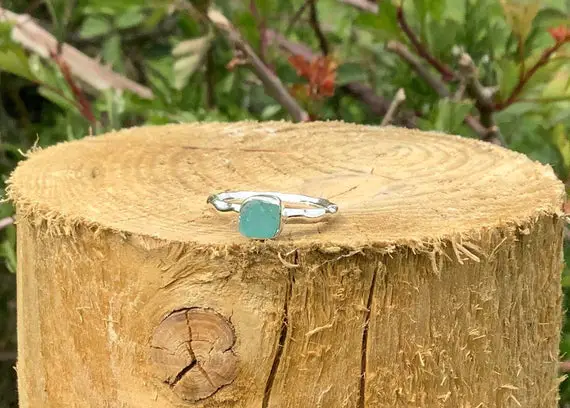 Womens Raw Stone Silver Ring, Blue Apatite Ring, Rough Natural Gemstone Ring, Gift For Sister Or Friend