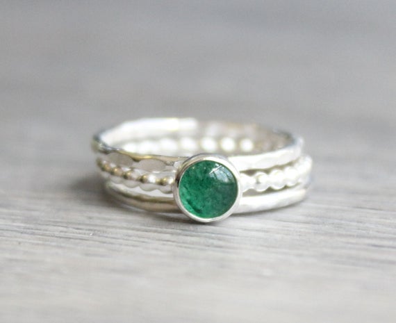 Emerald Green Aventurine Ring Set // Set Of 3 Sterling Silver Aventurine Rings // Stacking Rings // May Birthstone Gift // Gemstone Ring Set