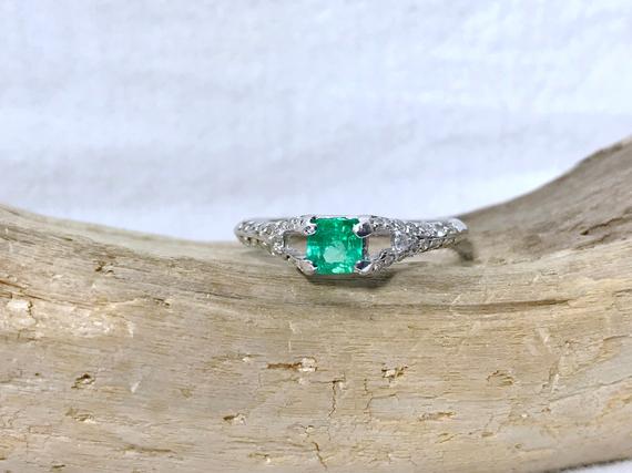14k White Gold Natural Emerald (0.30 Ct) Diamond Ring, Appraised 2,500 Cad