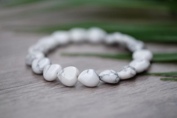 11mm Heart Shaped White Polished Howlite Bead Genuine Gemstone Bracelet Calming