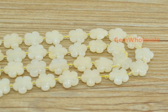 15.5" Light Yellow Jade Flower 15/20mm, High Quality Semi-precious Stone Flower, Yellow Color Gemstone Flower, Gemstone Carving Flower Jgdof