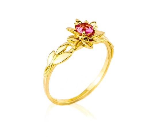 Leaves Engagement Ring, Engagement Ring, 18k Gold And Ruby Engagement Ring, Leaf Engagement Ring, Leaf Ring, Antique Ring, Vintage