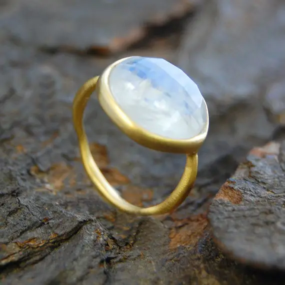 Gold Moonstone Ring, Birthstone Jewelry, Sterling Silver Gemstone Ring,boho Stone Ring ,statement Ring,cocktail Ring,natural Stone Ring