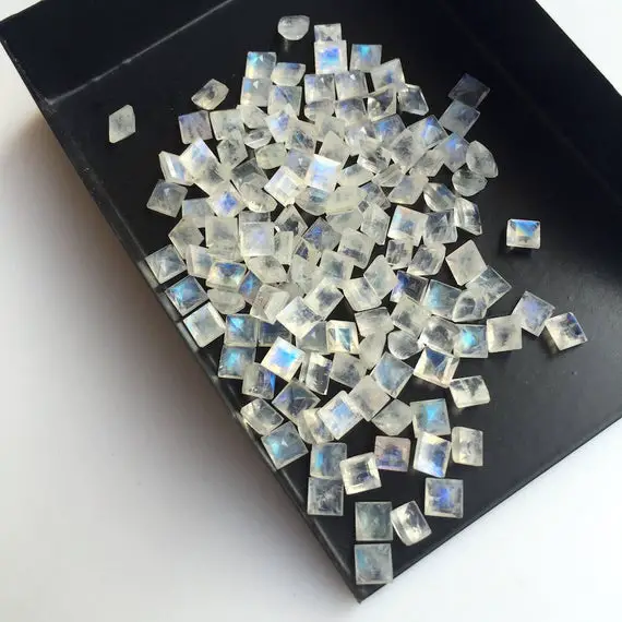 50 Pieces Wholesale Tiny 4mm Each Aaa Rainbow Moonstone Faceted Square Shaped Flashy Blue/white Loose Cabochons Ms38