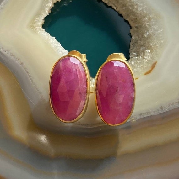 Sapphire Earrings-gold Studs-red Gemstone Earrings-oval Earrings-precious Stone Jewelry-handmade Stud Earrings-faceted Earrings-unique Gift