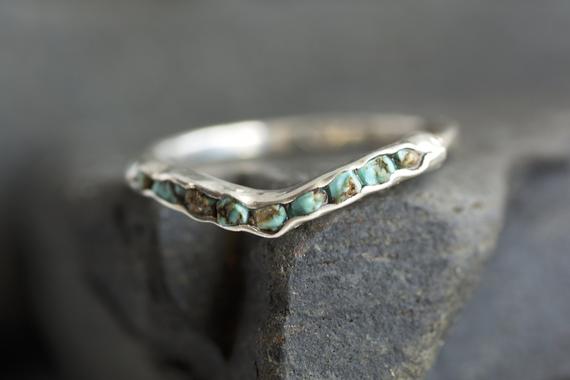 Unique Raw Turquoise Wave Ring. Turquoise Chevron Ring. Raw Turquoise Wedding Band. Arizona Turquoise Ring. Turquoise Nesting Band Ring