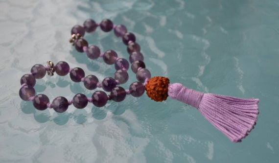 Rudraksha Amethyst Mini Mala Amethyst Pocket Mala 27 Bead Touchstone Worry Beads Stress Relief Fidget Mens Mala Purple Mala Yoga Jewelry Him