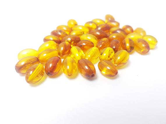 Baltic Amber Beads / Olive Amber Beads / Honey Amber Beads / With Drilled Hole / Jewelry Making / Polished Amber Beads / Genuine Amber Beads