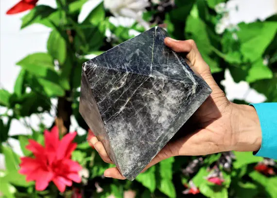 Black Moonstone Gemstone Crystal Pyramid - 140mm Natural, Meditation & Healing Reiki Power Stone, Spiritual Home Decor Gift