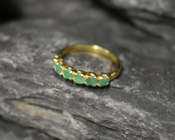 Emerald Gold Ring, Emerald Ring, Natural Emerald, May Birthstone, Gold Eternity Ring, Green Emerald Ring, Gold Vintagering, Stackable Ring
