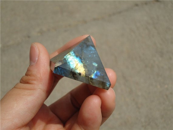 Labradorite Crystal Pyramid 30mm