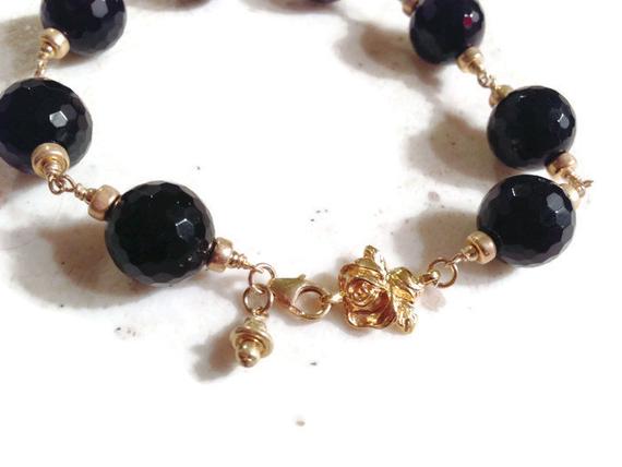 Black Bracelet - Onyx Gemstone Jewellery - Gold Jewelry - Flower - Wire Wrapped - Fashion