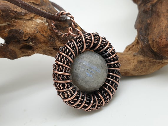 Labradorite Circle Pendant, Wire Wrapped Jewellery, Fidget Necklace