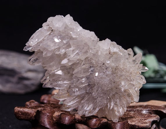 High-quality Natural Himalaya Crystal Cluster/abundance Quartz Crystal Plate/crystal Cluster/ Crystal Décor/special Gift-85*66*30 Mm 173 G