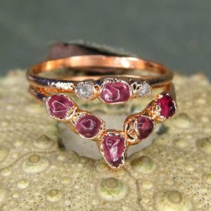 Alternative engagement rings, sapphire ring set, wedding ring set, bands stackable raw crystal unique present minimalist promise ring | Natural genuine Gemstone rings, simple unique alternative gemstone engagement rings. #rings #jewelry #bridal #wedding #jewelryaccessories #engagementrings #weddingideas #affiliate #ad